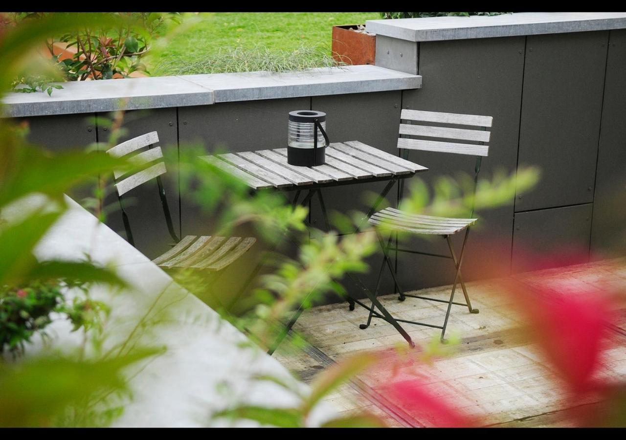 Sur Le Tige Hamois Acomodação com café da manhã Exterior foto