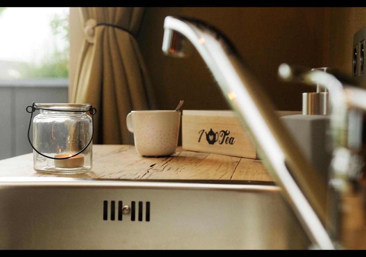 Sur Le Tige Hamois Acomodação com café da manhã Exterior foto