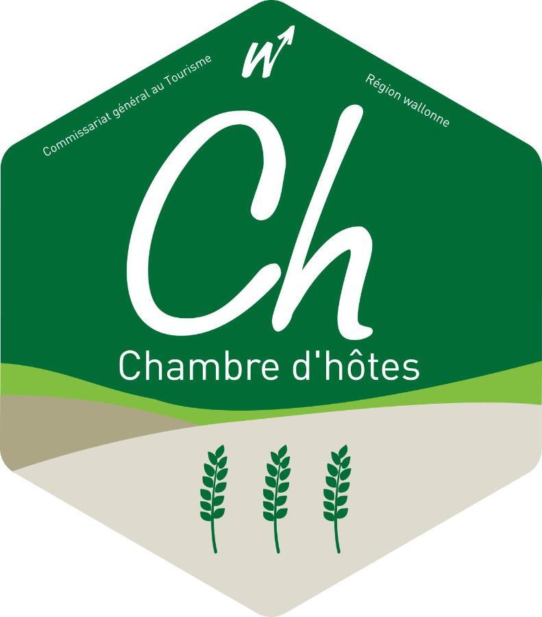Sur Le Tige Hamois Acomodação com café da manhã Exterior foto